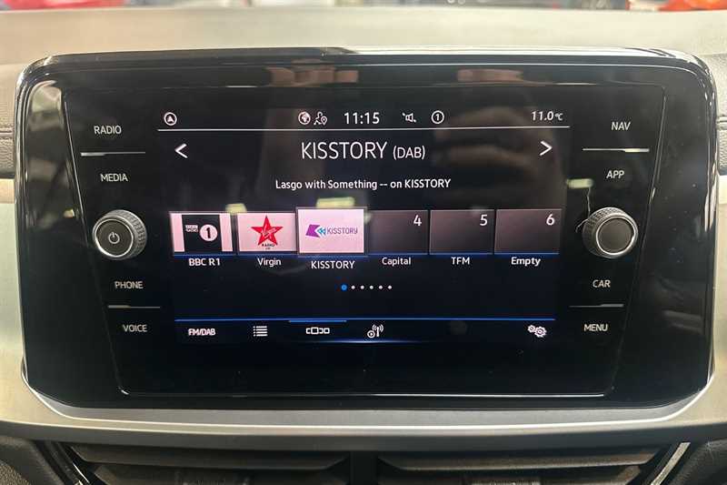 Used Volkswagen T-Roc 2023 for sale - 76761835: Photo 18