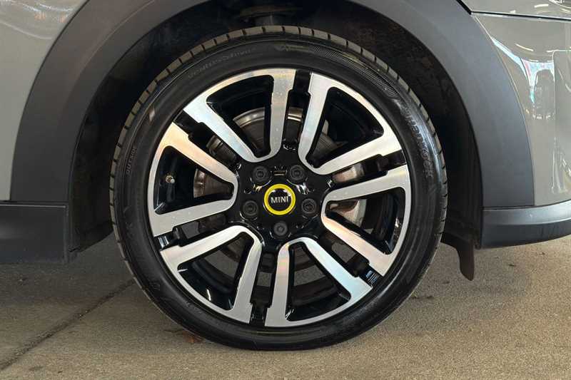 Used MINI Electric Hatch 2022 for sale - 76661327: Photo 11