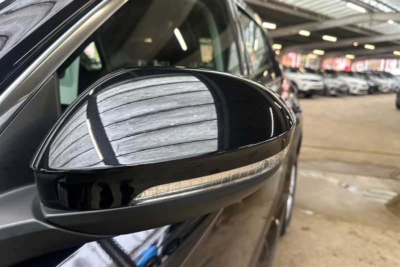 Used Volkswagen T-Roc 2023 for sale - 76930924: Photo 35