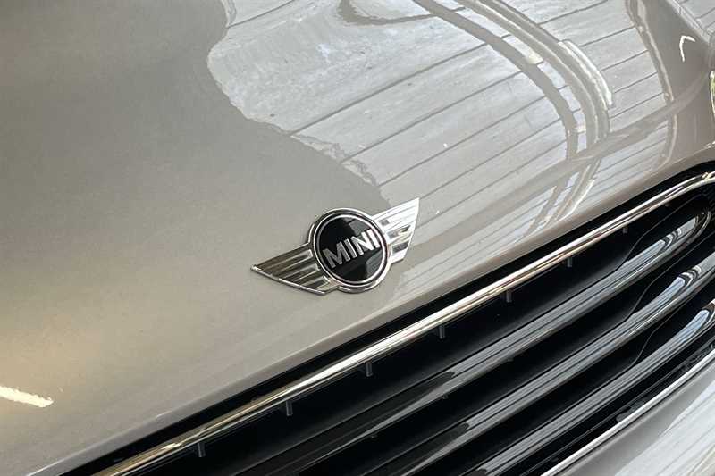 Vehicle 44