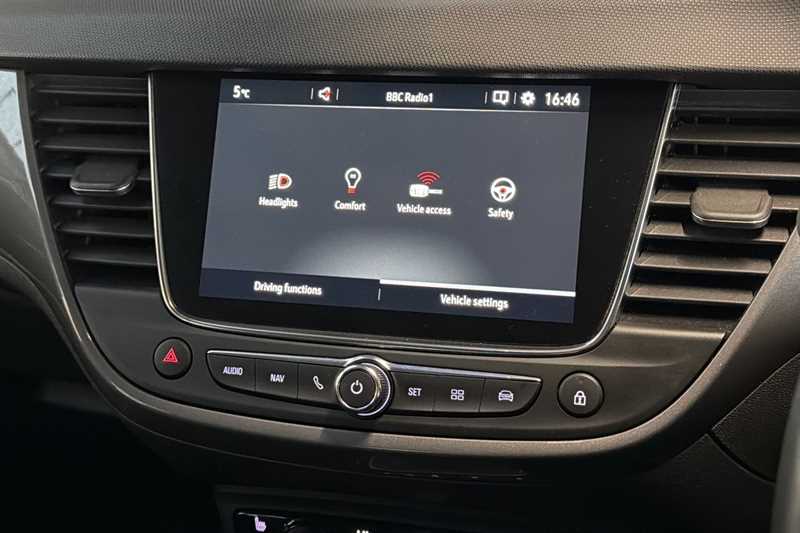 Used Vauxhall Crossland 2022 for sale - 76756609: Photo 40