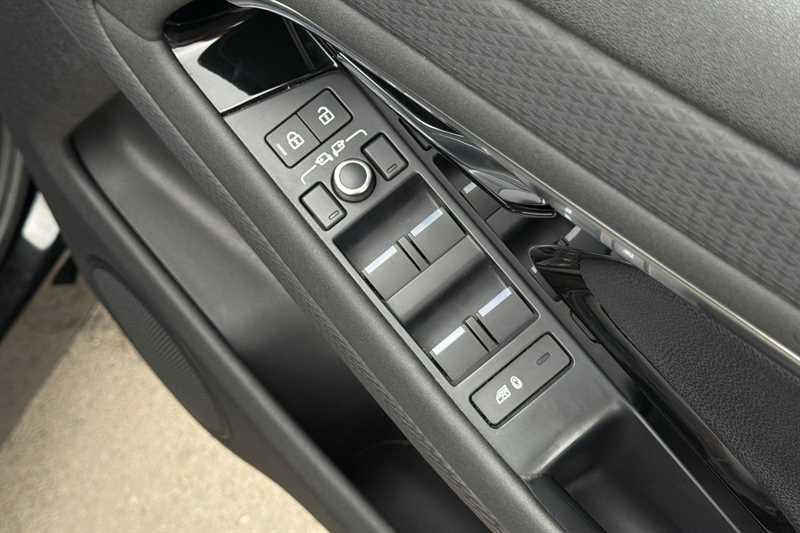 Used Land Rover Range Rover Evoque 2021 for sale - 76489900: Photo 16