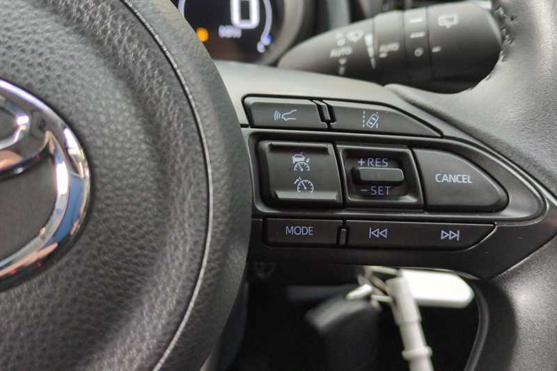 Used Toyota Yaris 2022 for sale - 77887728: Photo 22