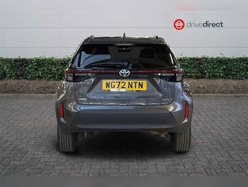 Used Toyota Yaris Cross 2022 for sale - 76929936: Photo