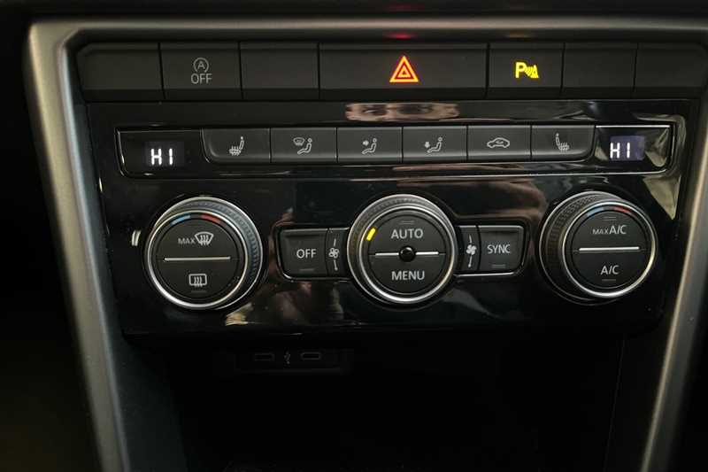 Used Volkswagen T-Roc 2021 for sale - 76805487: Photo 15