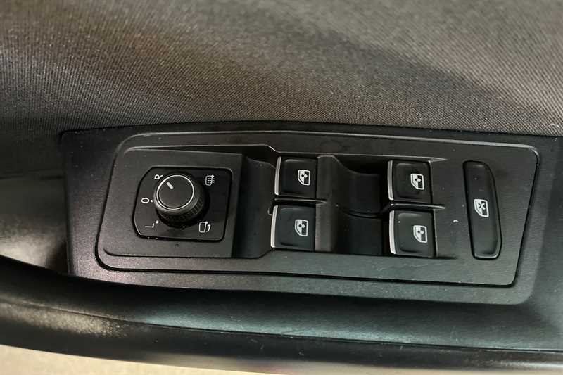 Used Volkswagen T-Roc 2021 for sale - 76805487: Photo 16