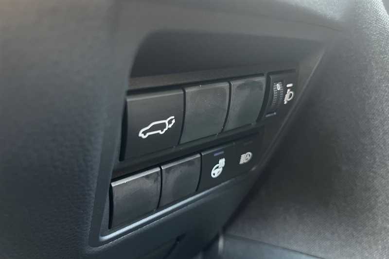 Used Toyota Yaris Cross 2024 for sale - 77634827: Photo 39