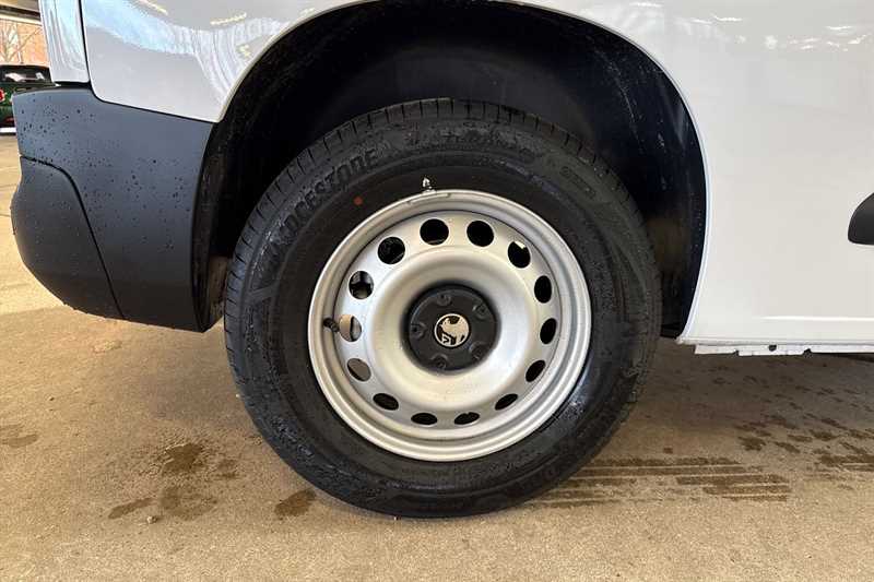 Used Vauxhall Combo Electric 2025 for sale - 77390878: Photo 11