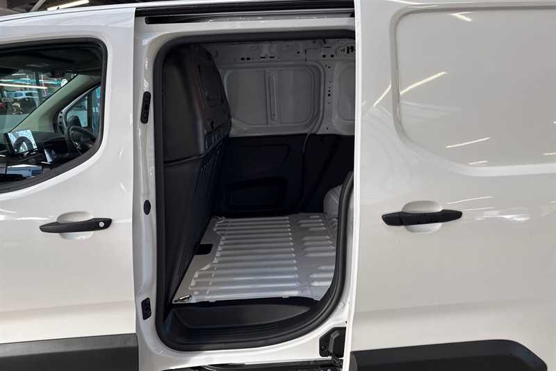 Used Vauxhall Combo Electric 2025 for sale - 77390878: Photo 38