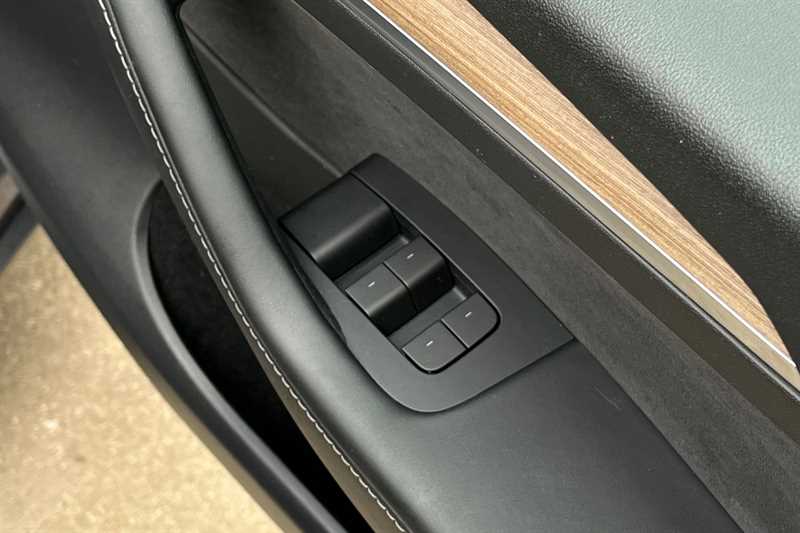 Used Tesla Model Y 2023 for sale - 76747176: Photo 16