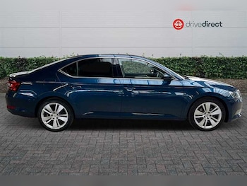 Used Skoda Superb 2017 for sale - 75637053: Photo