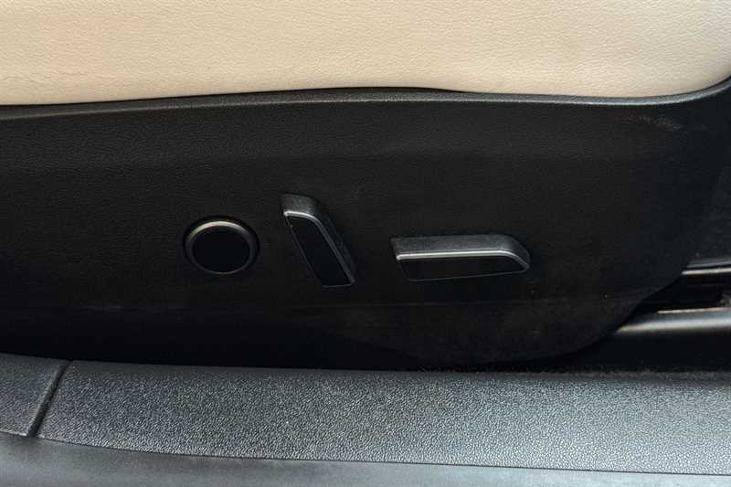 Used Tesla Model 3 2021 for sale - 76943712: Photo 26