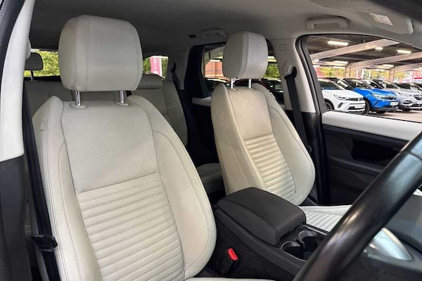 Used Land Rover Discovery Sport 2019 for sale - 76176411: Photo 23