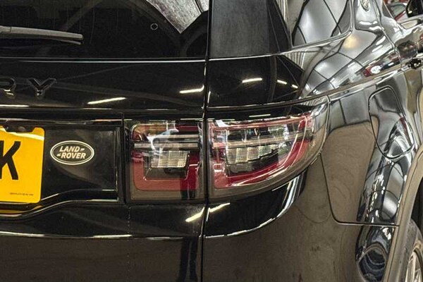 Used Land Rover Discovery Sport 2019 for sale - 76176411: Photo 32