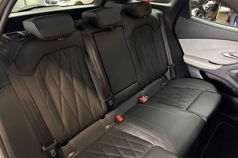 Used Ford Explorer 2024 for sale - 78120186: Photo 24