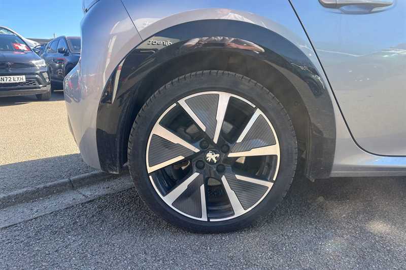 Used Peugeot 208 2020 for sale - 77929355: Photo 2