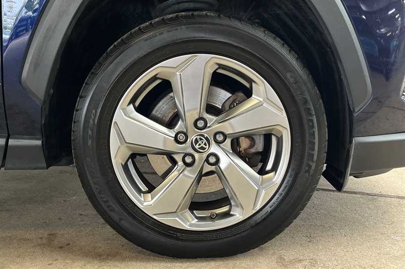 Used Toyota RAV4 2020 for sale - 76463475: Photo 11