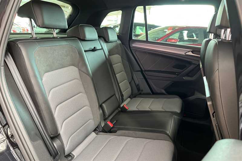 Used Volkswagen Tiguan 2020 for sale - 77887223: Photo 24