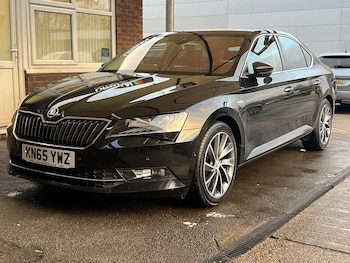 Used Skoda Superb 2015 for sale - 76798839: Photo