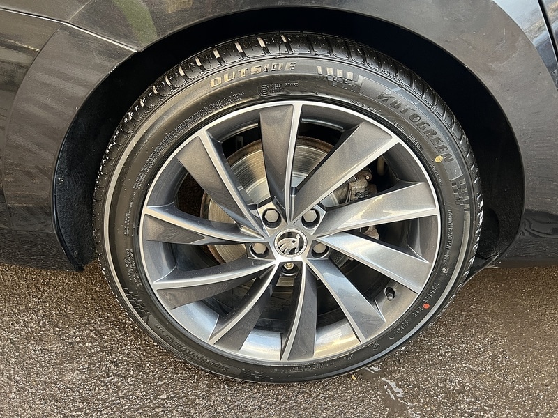 Used Skoda Superb 2015 for sale - 76798839: Photo 32