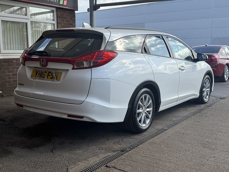 Used Honda Civic 2015 for sale - 77900818: Photo 5