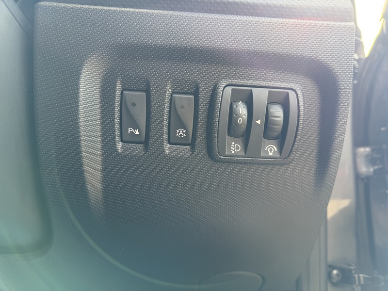 Used Renault Captur 2014 for sale - 77846452: Photo 19