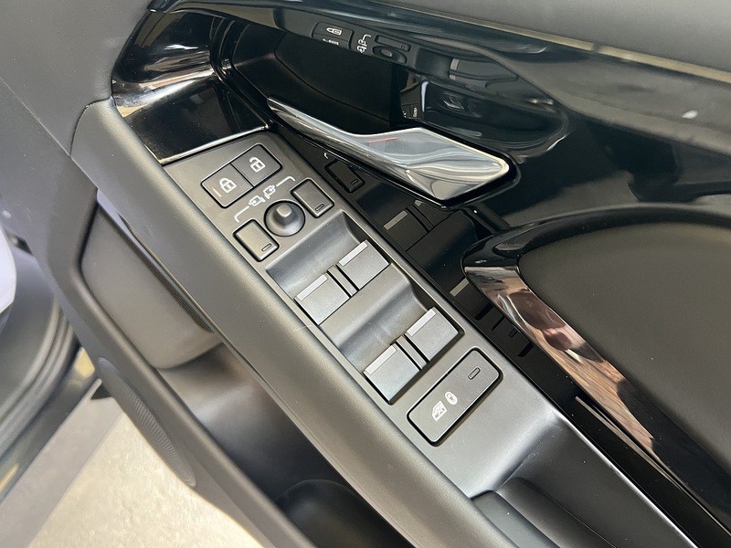 Used Land Rover Range Rover Evoque 2024 for sale - 76819333: Photo 31