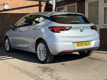 Used Vauxhall Astra 2017 for sale - 79503176: Photo