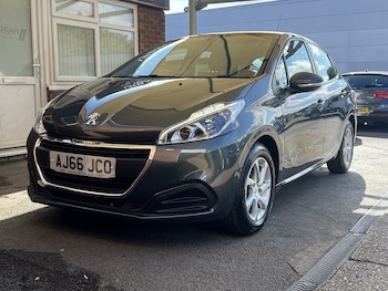 Used Peugeot 208 2017 for sale - 75359934: Photo