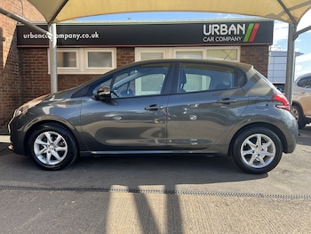 Used Peugeot 208 2017 for sale - 75359934: Photo