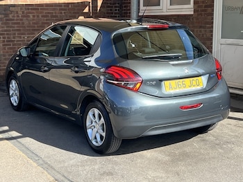 Used Peugeot 208 2017 for sale - 75359934: Photo