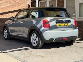 Used MINI Hatch 2017 for sale - 79030519: Photo