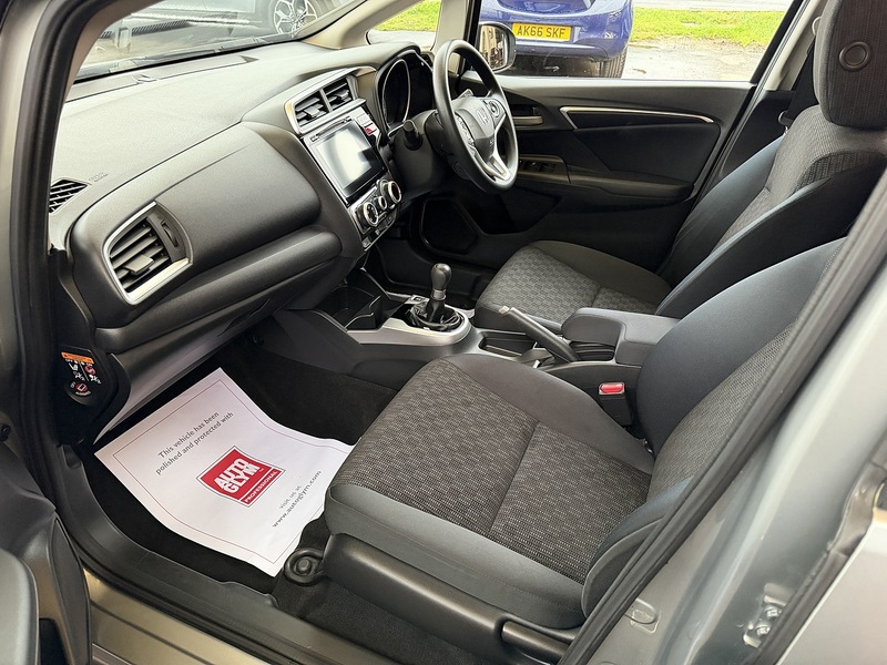 Used Honda Jazz 2015 for sale - 77351186: Photo 9