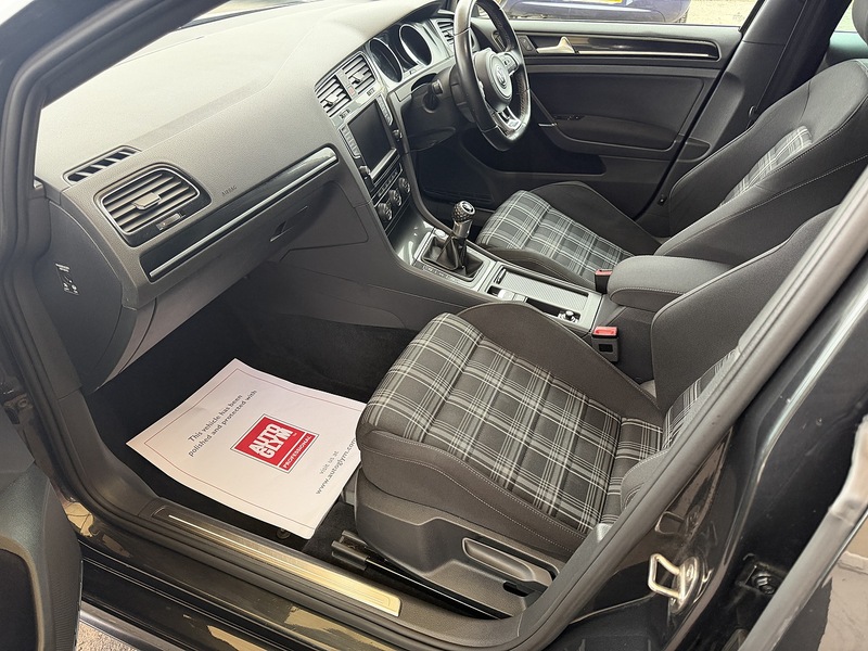 Used Volkswagen Golf 2016 for sale - 77065443: Photo 10
