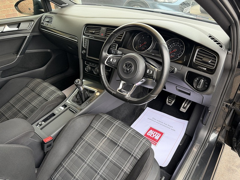 Used Volkswagen Golf 2016 for sale - 77065443: Photo 8