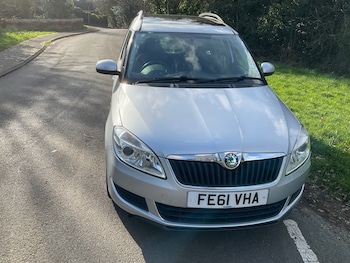 Used Skoda Roomster 2011 for sale - 77731081: Photo