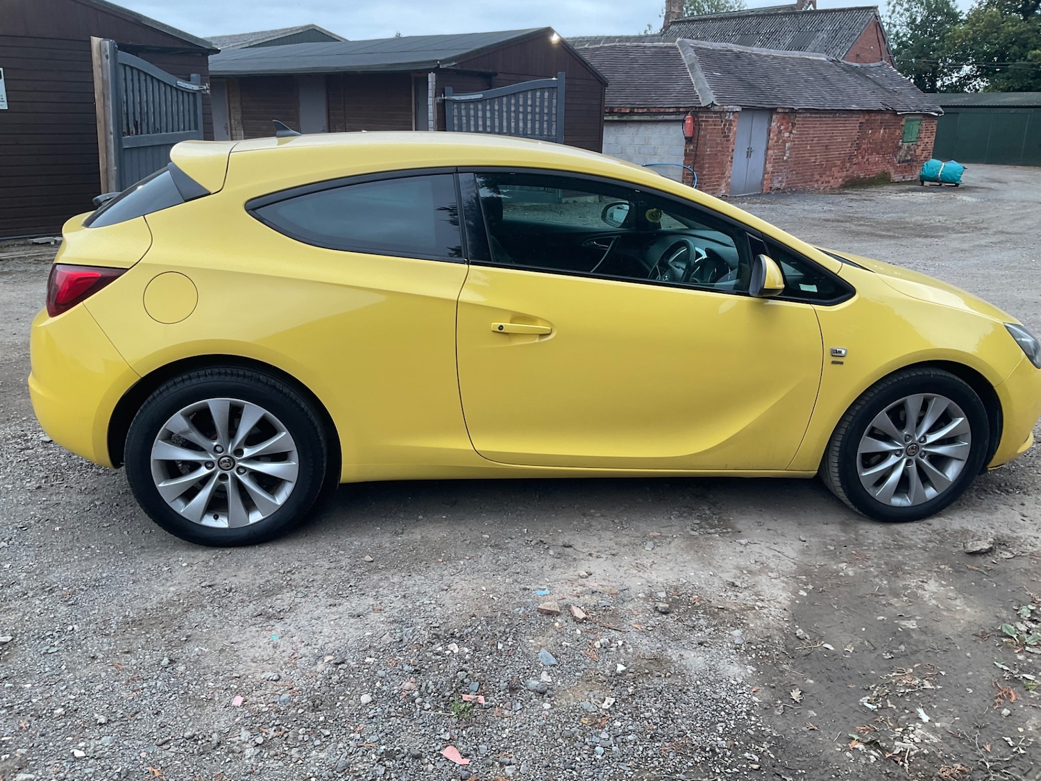 Used Vauxhall Astra GTC 2013 for sale - 76277123: Photo 3