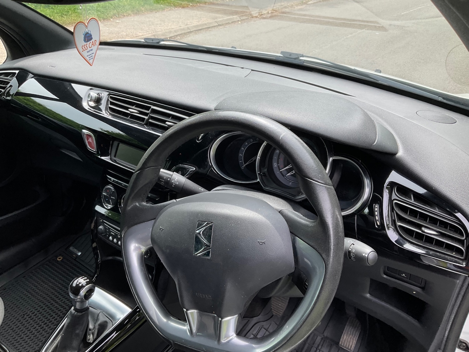 Used Citroen DS3 2013 for sale - 76365105: Photo 14