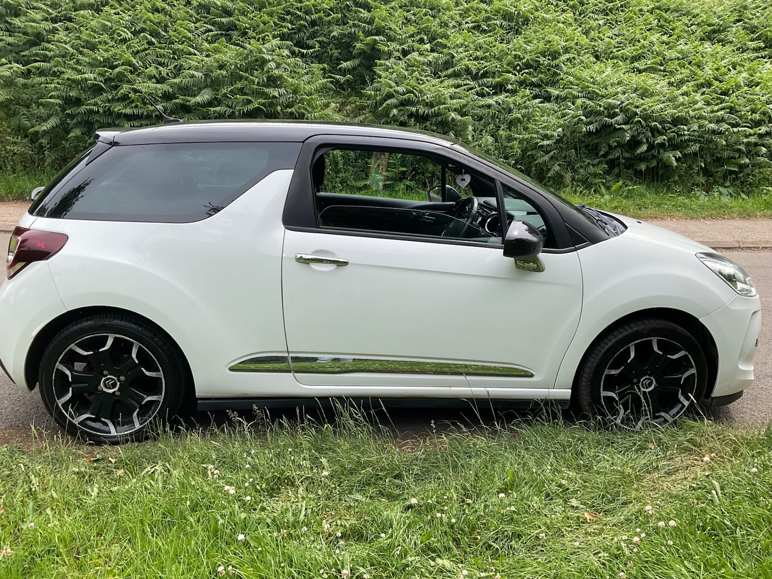 Used Citroen DS3 2013 for sale - 76365105: Photo 8