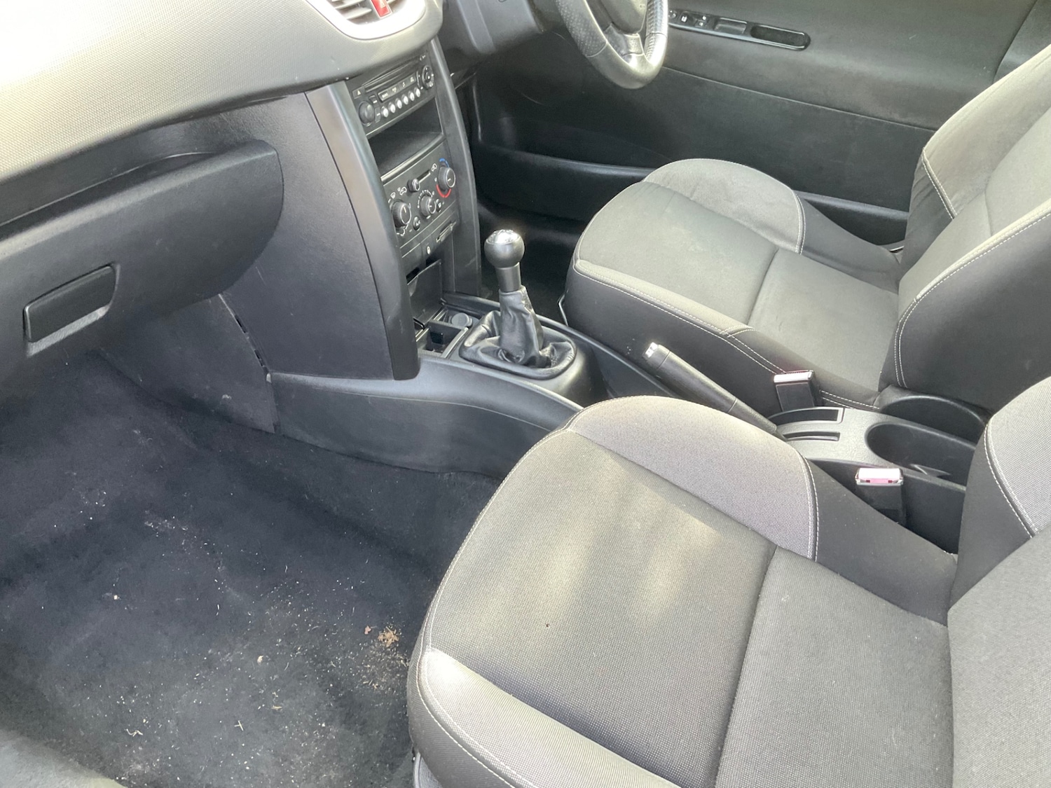 Used Peugeot 207 2011 for sale - 77689369: Photo 10