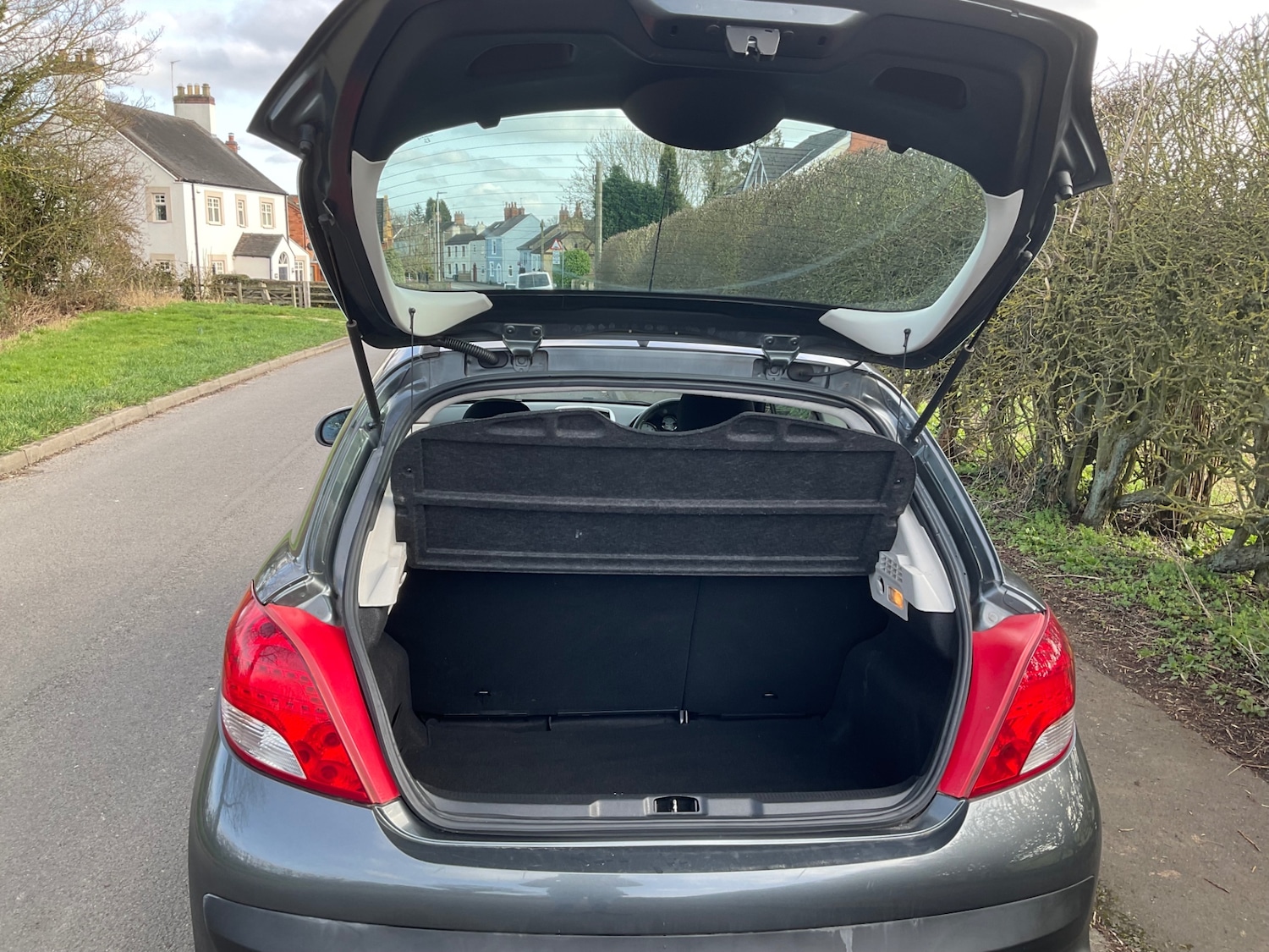 Used Peugeot 207 2011 for sale - 77689369: Photo 8