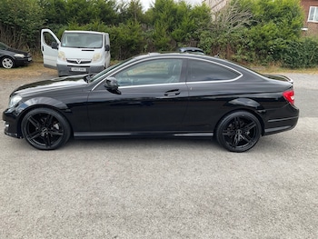Used Mercedes-Benz C Class 2014 for sale - 79380428: Photo