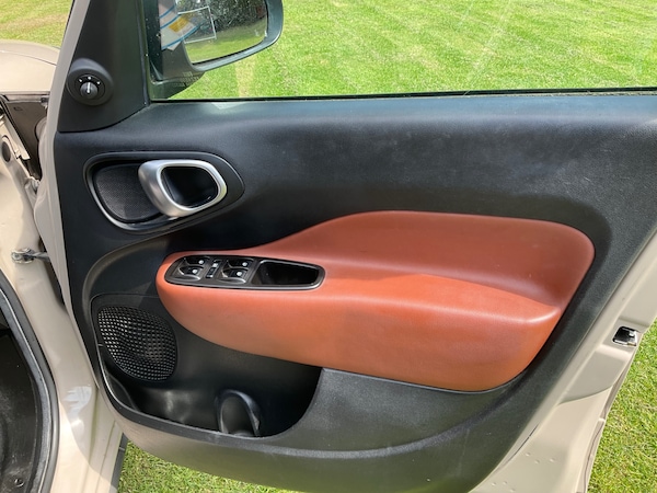 Used Fiat 500L 2014 for sale - 74314284: Photo 15