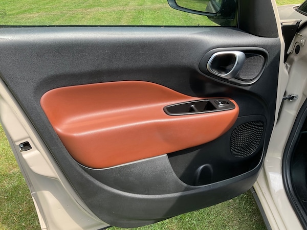 Used Fiat 500L 2014 for sale - 74314284: Photo 24
