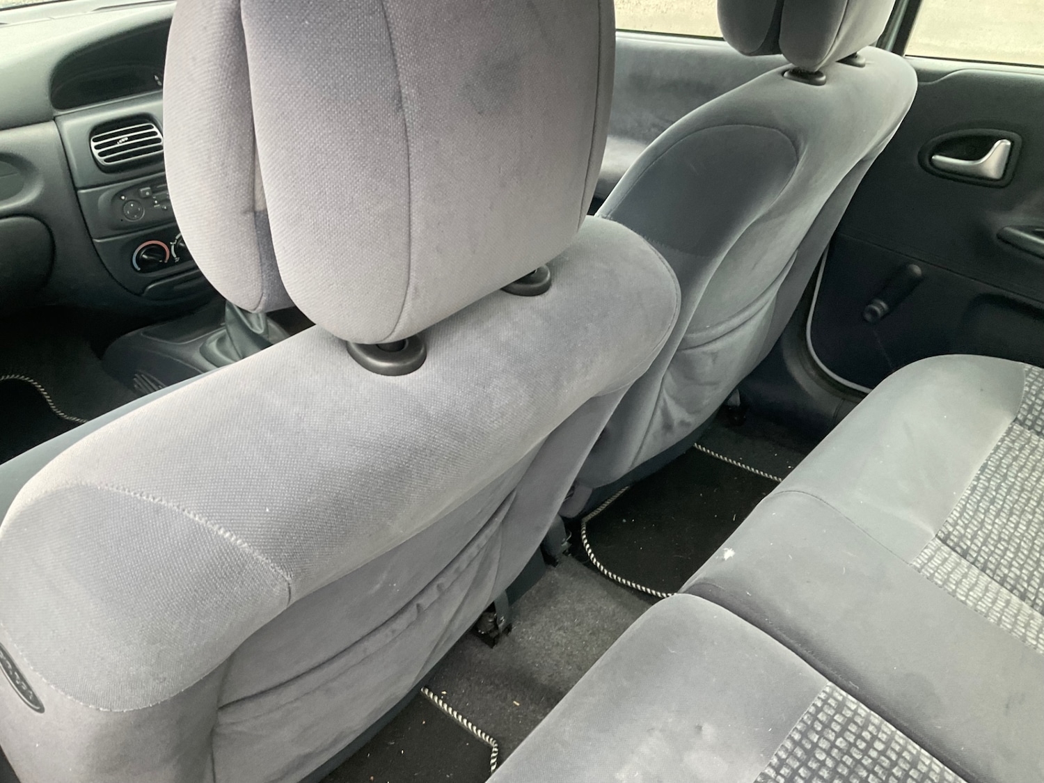 Used Renault Megane 2002 for sale - 77012039: Photo 11