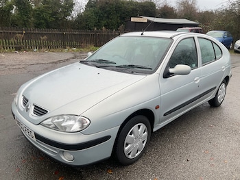 Used Renault Megane 2002 for sale - 77012039: Photo