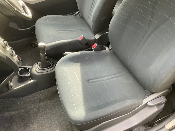 Used Toyota Yaris 2009 for sale - 76143931: Photo 11