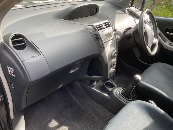 Used Toyota Yaris 2009 for sale - 76143931: Photo 12