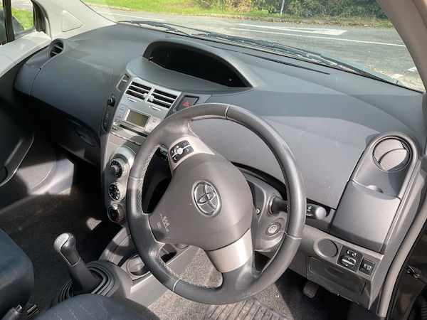 Used Toyota Yaris 2009 for sale - 76143931: Photo 15
