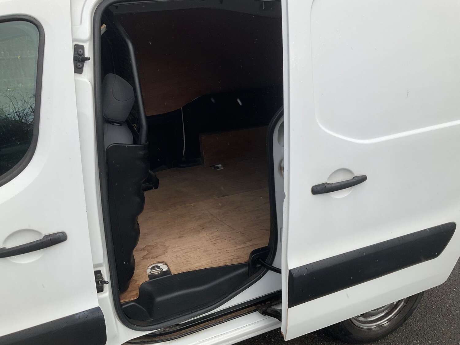 Used Peugeot Partner 2012 for sale - 76382804: Photo 8